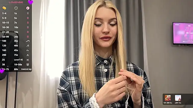 Snapshot of MelissaEvenns chatting on 05-13-26, 12:13 MelissaEvenns online show from 05-13-26, 12:13
