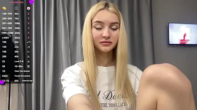Snapshot of MelissaEvenns chatting on 05-24-26, 01:27 MelissaEvenns online show from 05-24-26, 01:27