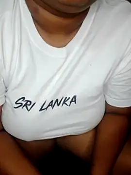 Snapshot of Rishwana69 chatting on 03-18-26, 03:15 Rishwana69 online show from 03-18-26, 03:15