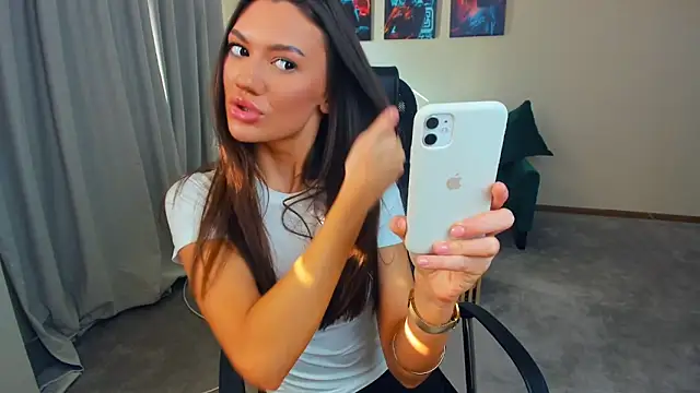 Snapshot of SookBurdin chatting on 03-18-26, 08:28 SookBurdin online show from 03-18-26, 08:28