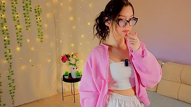 Snapshot of sofiacarnival chatting on 03-26-26, 03:06 sofiacarnival online show from 03-26-26, 03:06