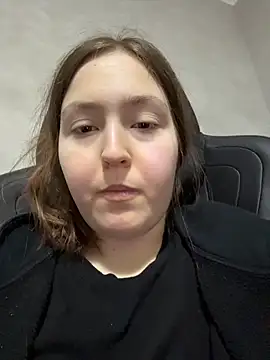 charmingggirl online show from 04-12-26, 06:24