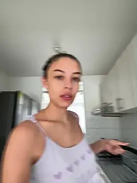 Snapshot of Lauren_Storm chatting on 04-23-26, 01:24 Lauren Storm online show from 04-23-26, 01:24