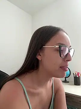 Snapshot of Lauren_Storm chatting on 04-29-26, 06:14 Lauren Storm online show from 04-29-26, 06:14