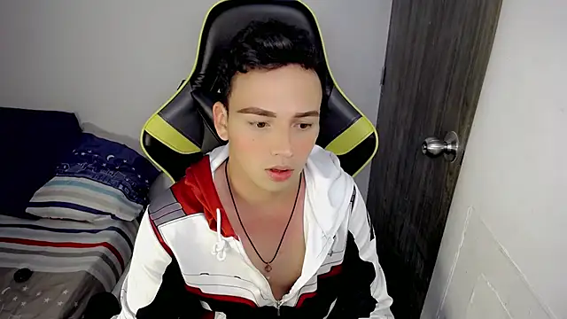 Snapshot of Mathias_twinkk chatting on 03-17-26, 08:56 Mathias twinkk online show from 03-17-26, 08:56