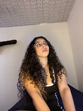 Snapshot of katniss_everdeen_ chatting on 03-24-26, 02:33 katniss everdeen online show from 03-24-26, 02:33