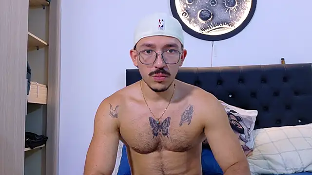 Snapshot of calvin_keller chatting on 03-19-26, 04:05 calvin keller online show from 03-19-26, 04:05