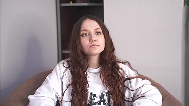 Snapshot of LonnaPariser chatting on 03-23-26, 11:14 LonnaPariser online show from 03-23-26, 11:14