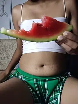 hot cute girl19 online show from 05-19-26, 07:42