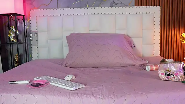QuickHookupp online show from 07-03-26, 03:02