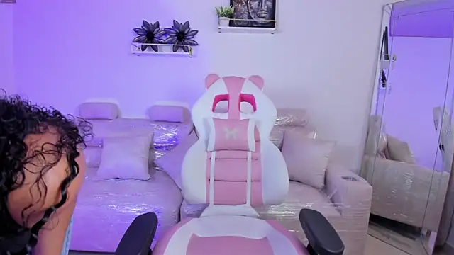 april smiith1 online show from 04-14-26, 12:22