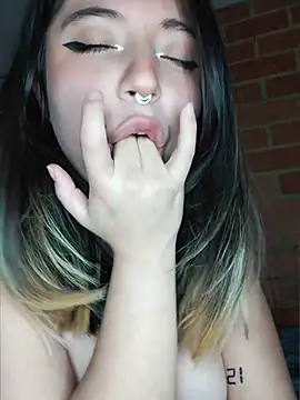 Snapshot of Petite_CherryX chatting on 05-16-26, 02:19 Petite CherryX online show from 05-16-26, 02:19