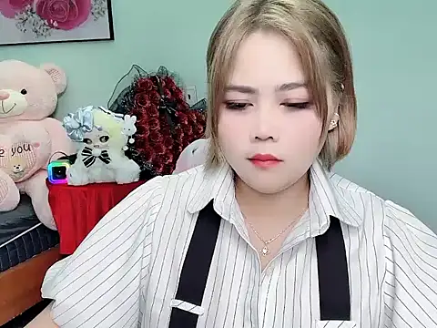 Nhanlu009 online show from 04-24-26, 08:28