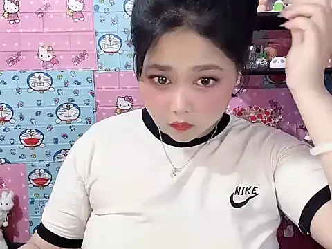Snapshot of Nhanlu009 chatting on 06-15-26, 12:07 Nhanlu009 online show from 06-15-26, 12:07