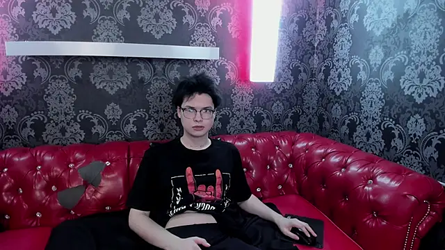 Snapshot of EdwardBev chatting on 03-19-26, 09:41 EdwardBev online show from 03-19-26, 09:41