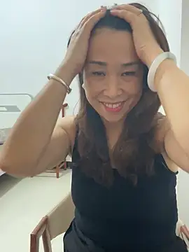 Snapshot of keke-77 chatting on 04-10-26, 12:54 keke-77 online show from 04-10-26, 12:54