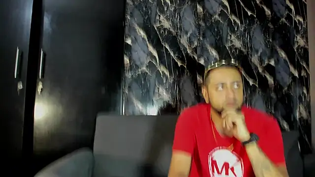 Snapshot of Santi_rogue chatting on 03-22-26, 08:40 Santi rogue online show from 03-22-26, 08:40