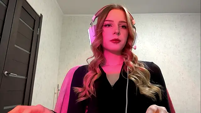 Snapshot of hikkiii chatting on 03-18-26, 03:26 hikkiii online show from 03-18-26, 03:26