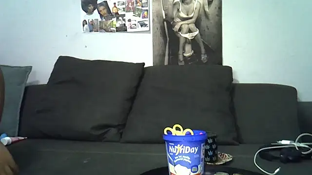 CurvySnowflakes online show from 07-03-26, 10:05