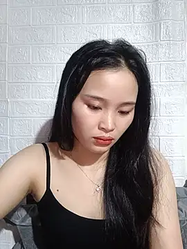 Akile80 online show from 06-12-26, 02:21