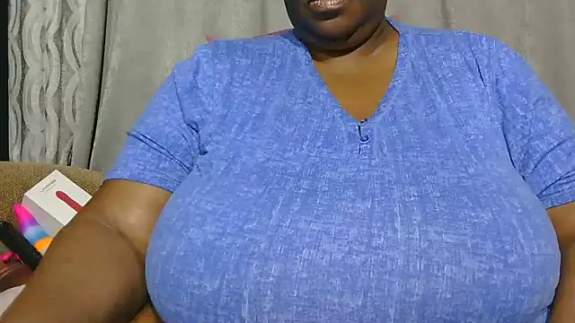 Snapshot of MrsGoddessScarlet chatting on 05-10-26, 05:18 MrsGoddessScarlet online show from 05-10-26, 05:18