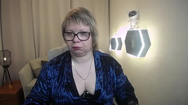 BonnnyBoobsy online show from 04-24-26, 05:54
