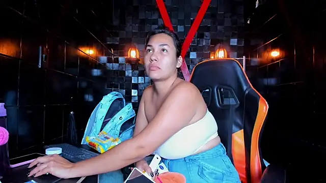 Snapshot of SammyEvanns_ chatting on 03-19-26, 02:04 SammyEvanns online show from 03-19-26, 02:04