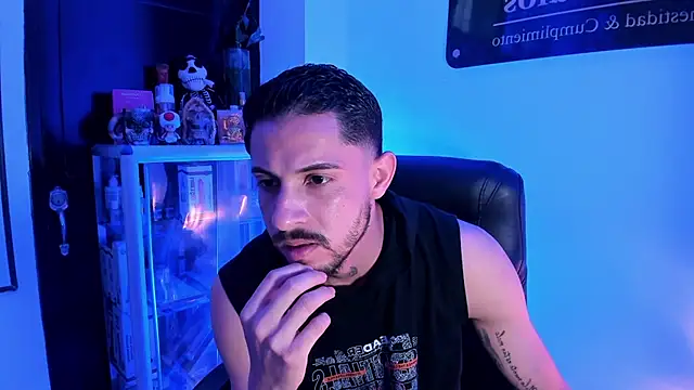 Snapshot of clark_kent_ chatting on 03-19-26, 07:51 clark kent online show from 03-19-26, 07:51