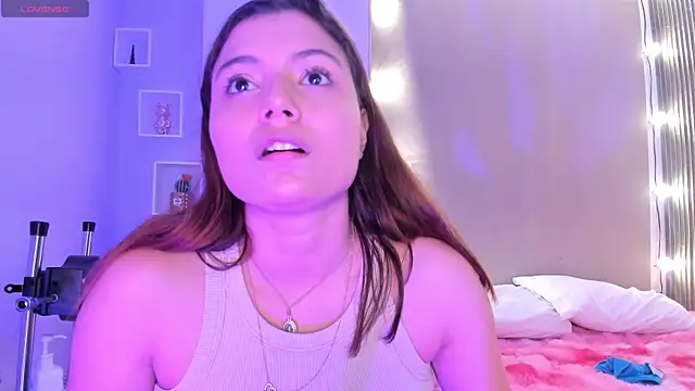 Snapshot of Littletammy4u chatting on 05-12-26, 11:18 Littletammy4u online show from 05-12-26, 11:18