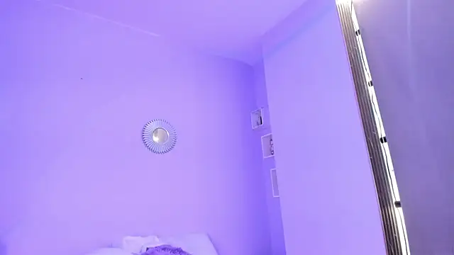 Snapshot of Littletammy4u chatting on 07-16-26, 11:38 Littletammy4u online show from 07-16-26, 11:38