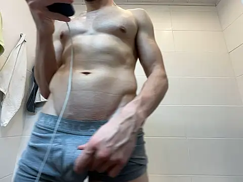 Snapshot of musclex777 chatting on 04-05-26, 07:44 musclex777 online show from 04-05-26, 07:44