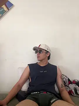 Snapshot of Hazhitr chatting on 03-20-26, 02:33 Hazhitr online show from 03-20-26, 02:33