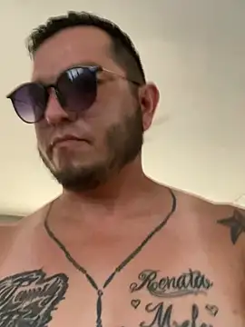 HOTB0Y18 online show from 03-20-26, 04:01