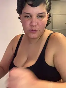 Snapshot of iamvaneg chatting on 04-10-26, 06:34 iamvaneg online show from 04-10-26, 06:34