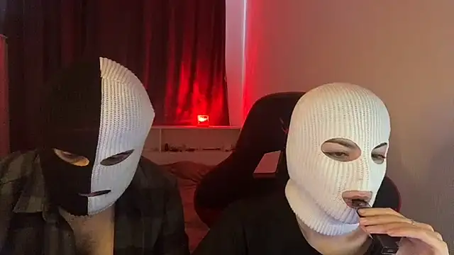 Snapshot of Fierybllow chatting on 03-20-26, 08:41 Fierybllow online show from 03-20-26, 08:41