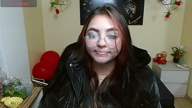 Miley Clarck online show from 04-14-26, 12:33