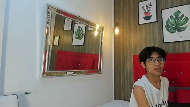 Snapshot of _ArchieBlu_ chatting on 03-24-26, 03:33 ArchieBlu online show from 03-24-26, 03:33