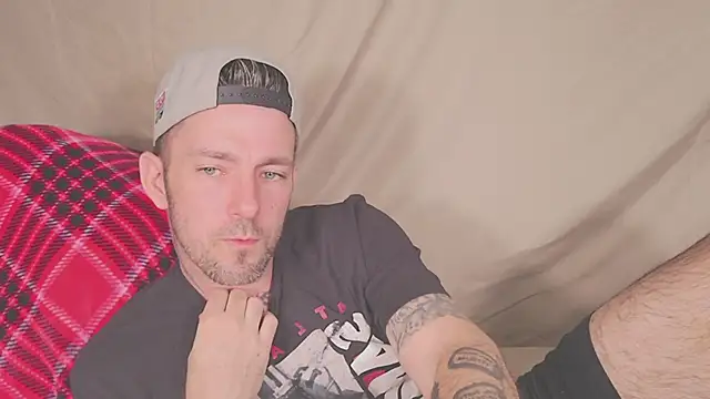 SkylarrGrey online show from 04-20-26, 04:04