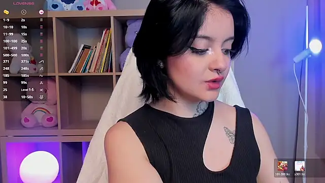 Snapshot of _EmilyRouge_ chatting on 04-30-26, 04:30 EmilyRouge online show from 04-30-26, 04:30