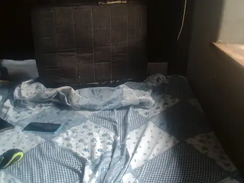 Snapshot of lilithabee chatting on 03-19-26, 08:51 lilithabee online show from 03-19-26, 08:51