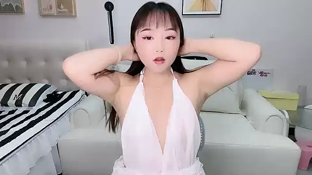 Snapshot of shuangshuang3 chatting on 06-13-26, 04:05 shuangshuang3 online show from 06-13-26, 04:05
