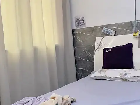 Qiuqiu-5880 online show from 04-04-26, 06:11