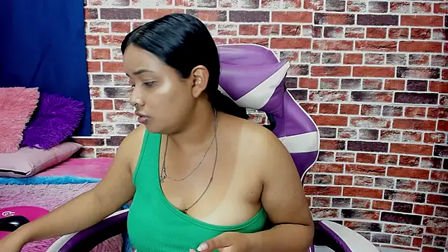 SofiiaCutee online show from 04-18-26, 02:37