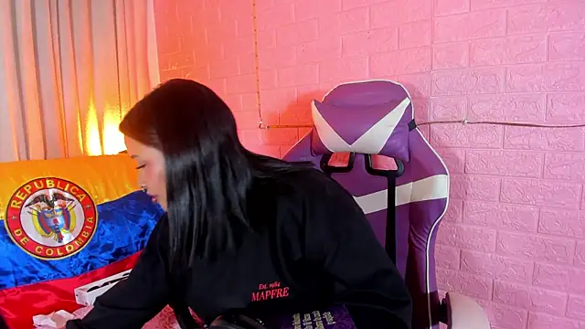 Snapshot of SofiiaCutee chatting on 06-18-26, 02:34 SofiiaCutee online show from 06-18-26, 02:34