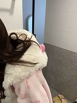 XJZ-01 online show from 04-24-26, 08:17