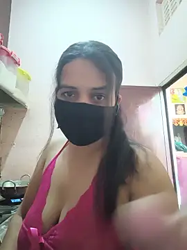 REENA-STRIP online show from 05-18-26, 08:20