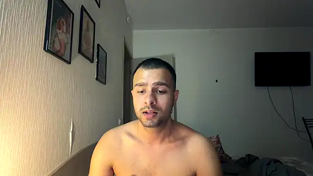 Snapshot of Daniel_ice chatting on 07-15-26, 06:35 Daniel ice online show from 07-15-26, 06:35