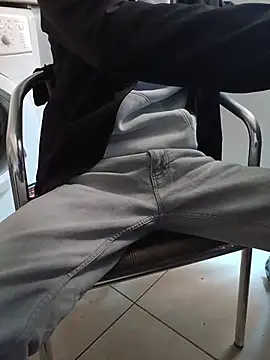 Skinboy06 online show from 04-01-26, 03:42