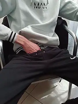 Skinboy06 online show from 04-02-26, 10:35