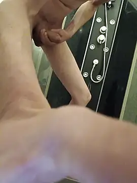 Skinboy06 online show from 04-15-26, 06:37